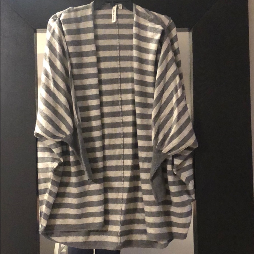 Robbi & Nikki Striped Wool Dolman Sleeve Sweater